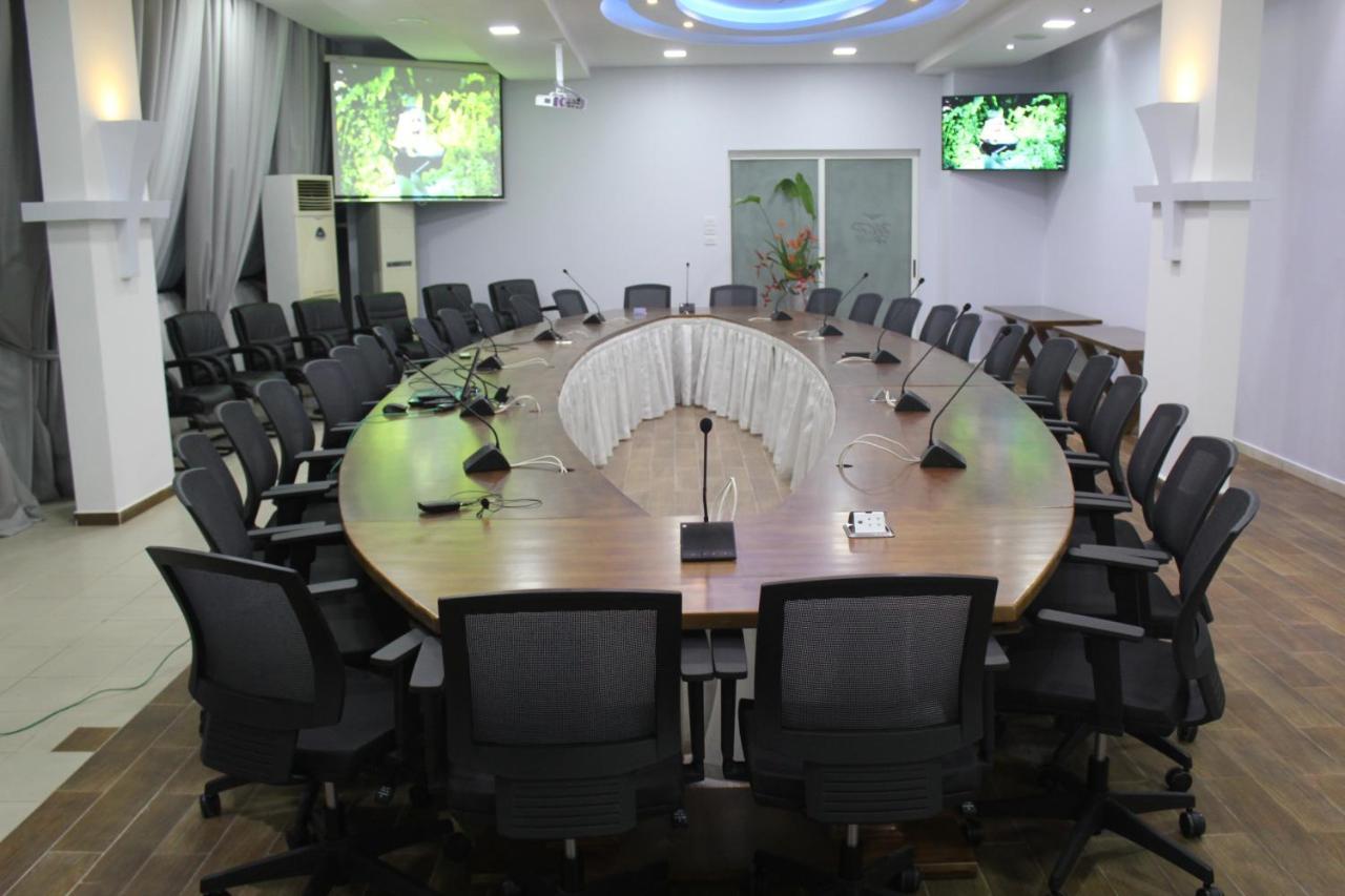 Murex Plaza Hotel & Suites Monrovia Luaran gambar