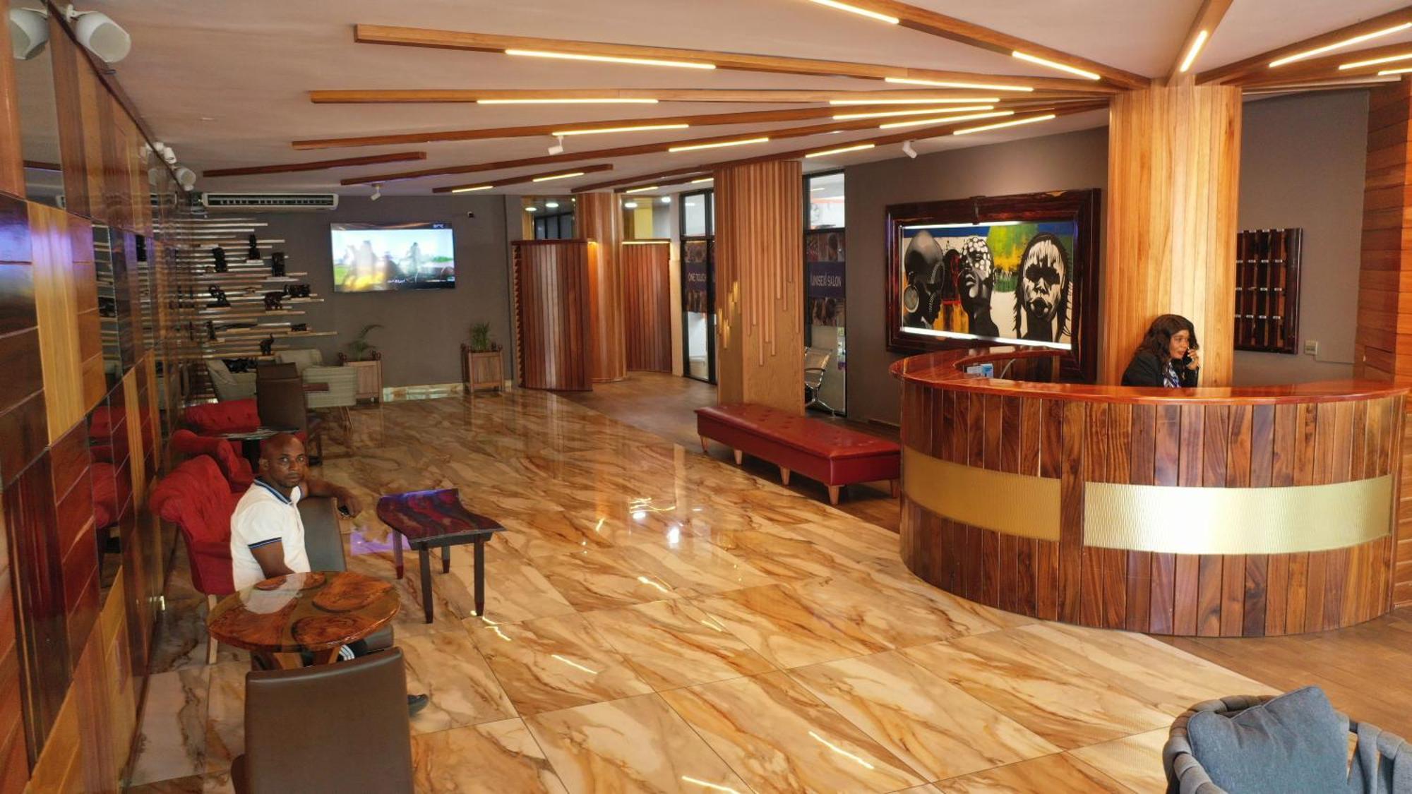 Murex Plaza Hotel & Suites Monrovia Luaran gambar
