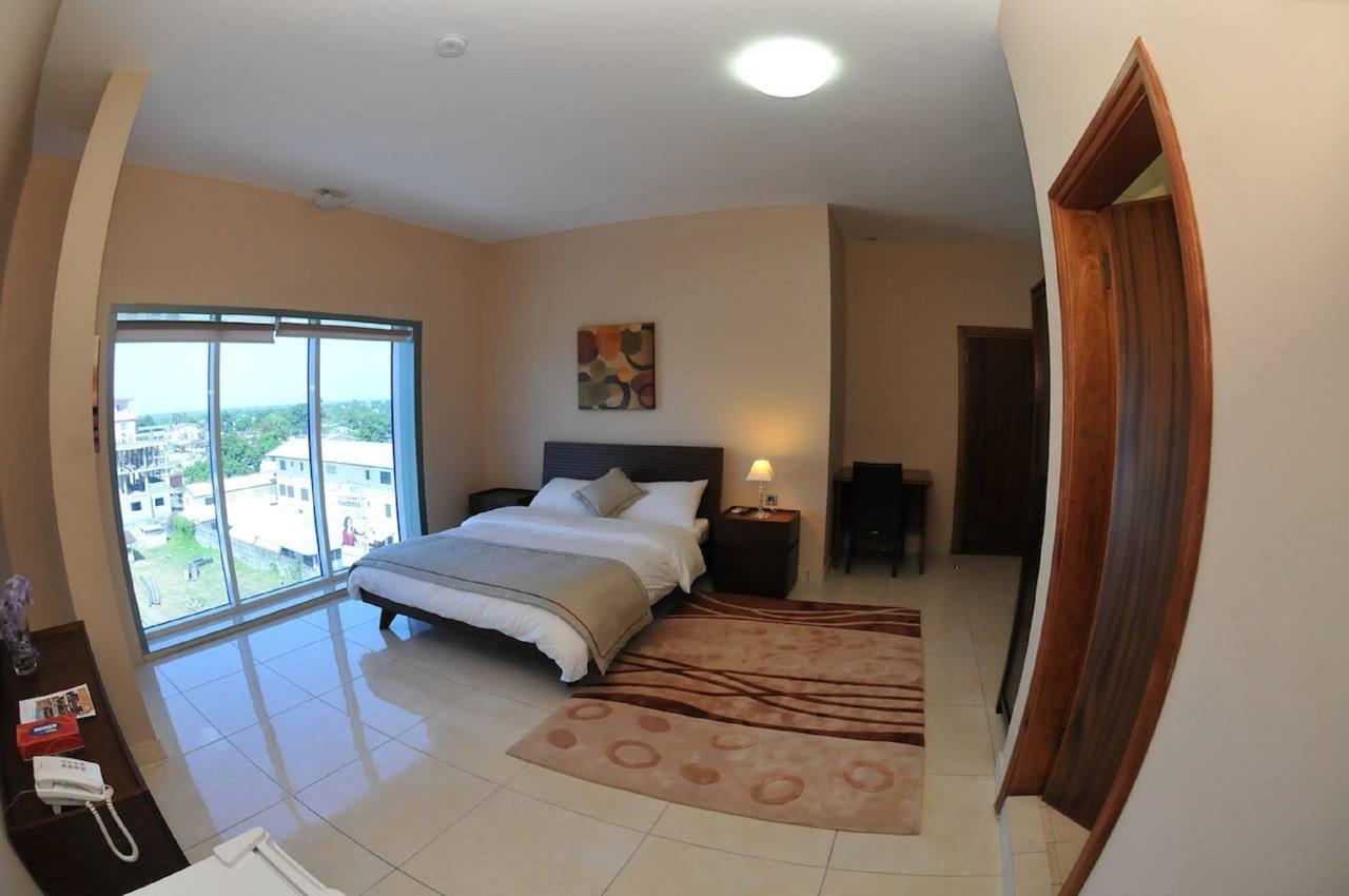 Murex Plaza Hotel & Suites Monrovia Luaran gambar