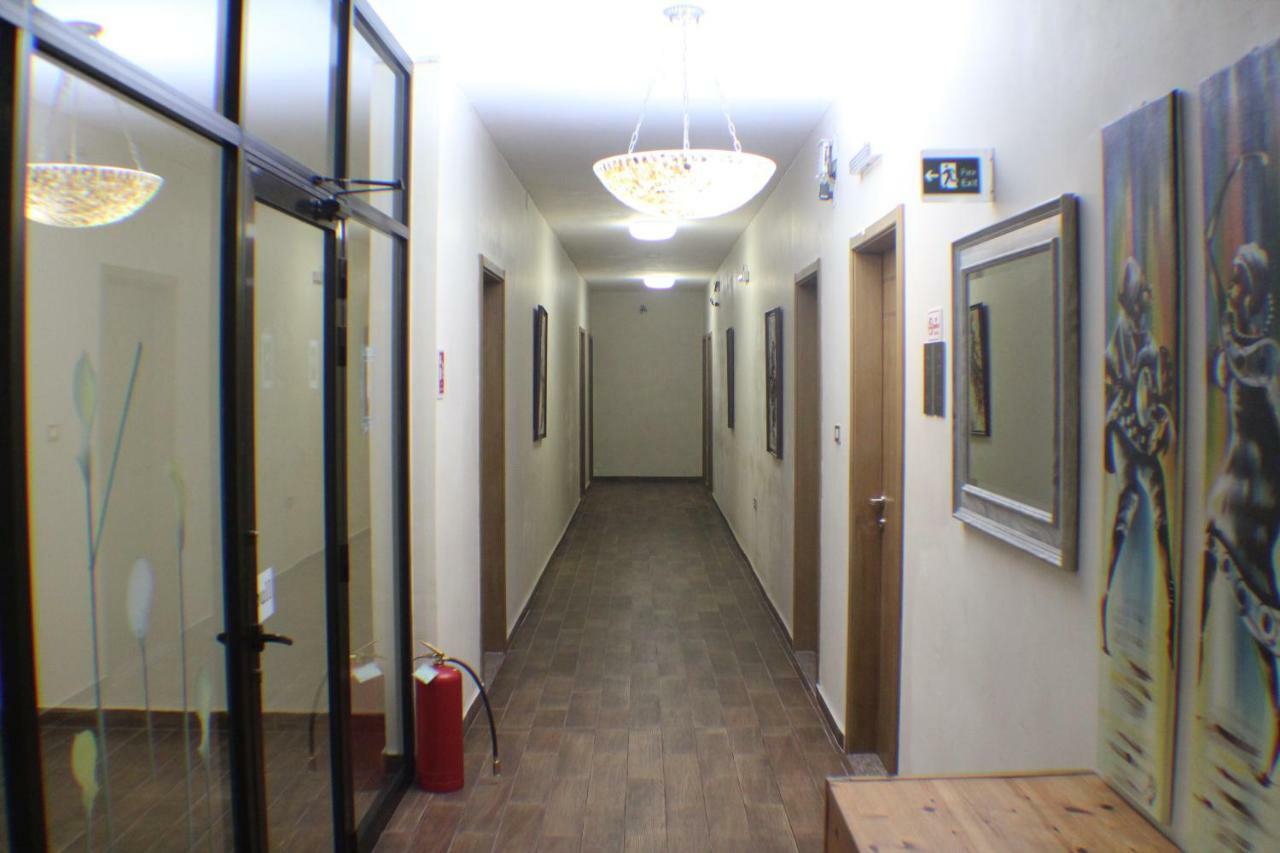 Murex Plaza Hotel & Suites Monrovia Luaran gambar
