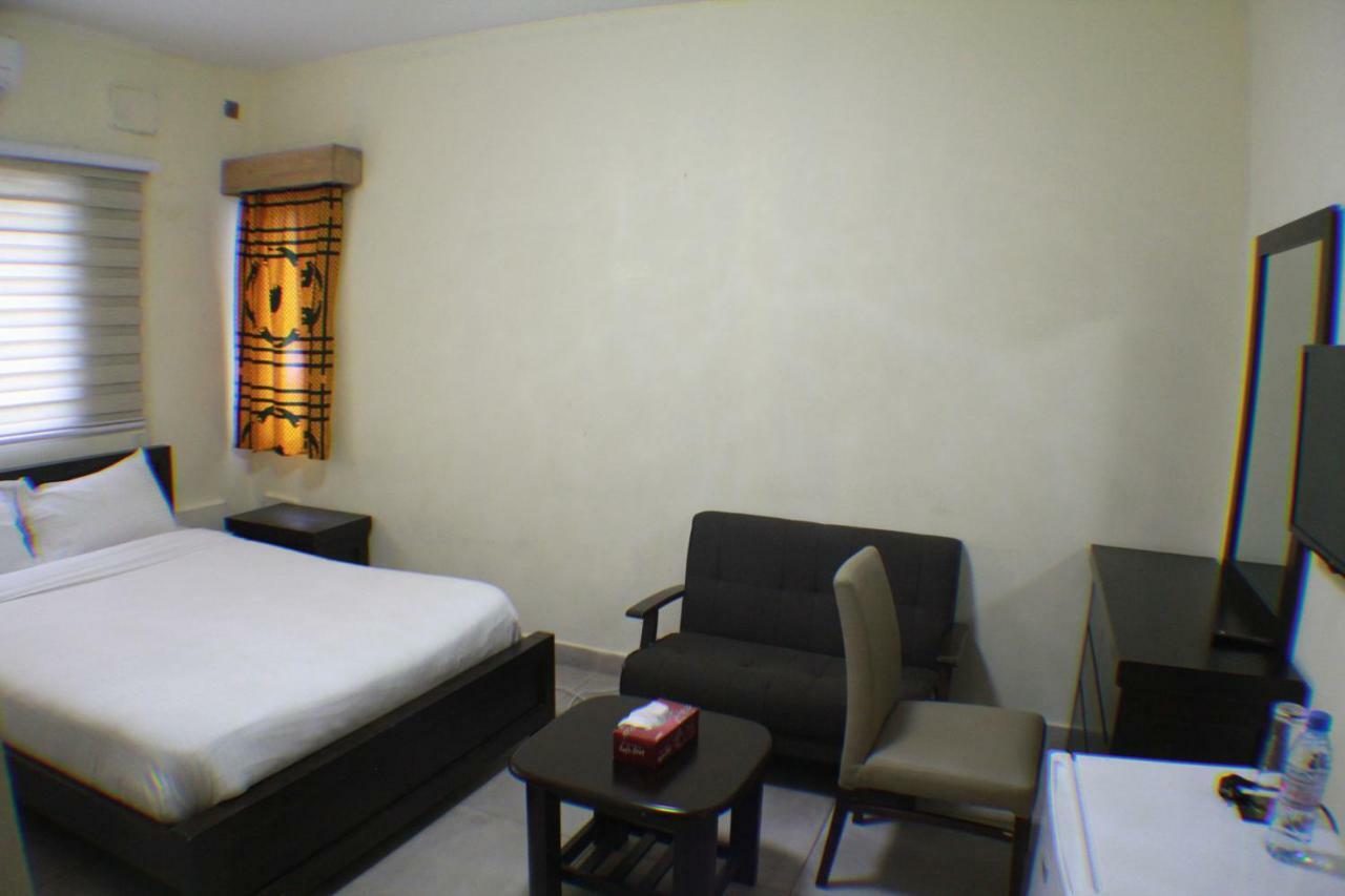 Murex Plaza Hotel & Suites Monrovia Luaran gambar